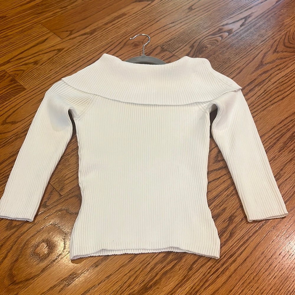 J.J Basics Woman’s White Sweater Size S